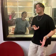 11.09.25 - Já fez ou faria uma loucura para conhecer um ídolo?