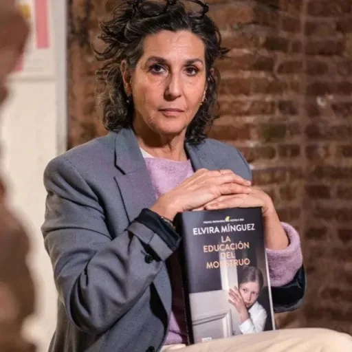 La educación del monstruo, Elvira Mínguez