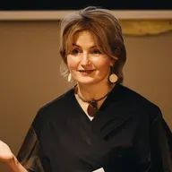 Elīna Apsīte: Rūpes par Jettiņas cimdiem ir manī no ļoti agras bērnības