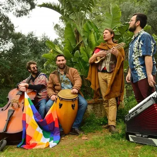 La cumbia y el porro se bailan en Palermo, Italia