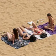 Tanning is back