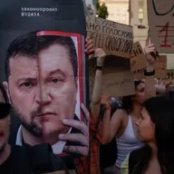 Manifestações na Ucrânia: “Zelensky foi o candidato presidencial anticorrupção e é comprometido com essa ideia desde o primeiro dia”