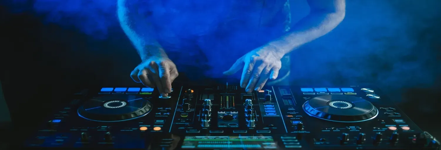 X1 Radio ELECTRO
