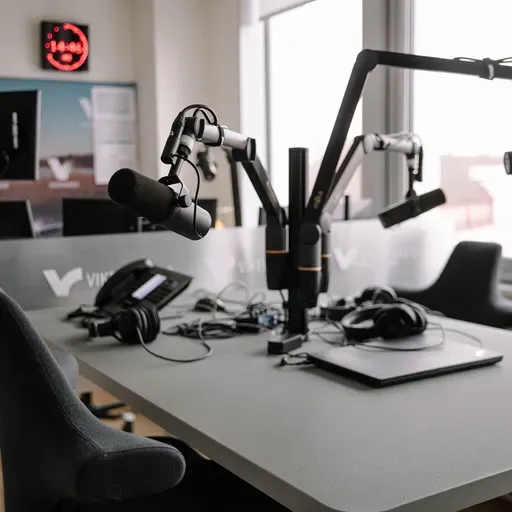 Rahva teenrid. Indrek Kiisler, Evelyn Kaldoja, Martin Šmutov