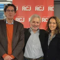 La conversation amicale entre Luc Ferry, Elie Chouraqui et Karine Papillaud