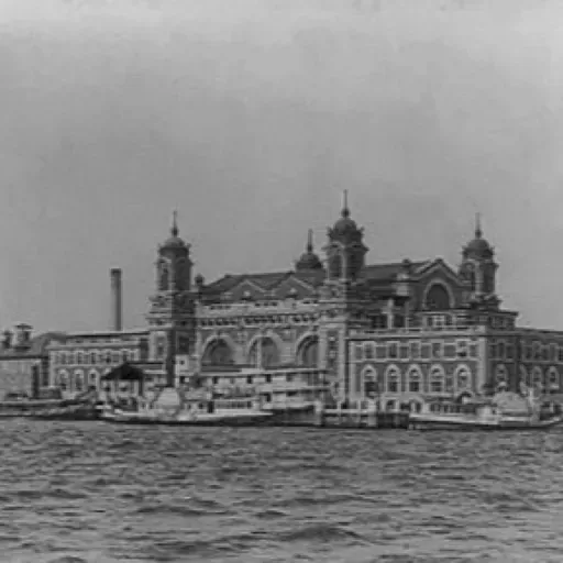 PI 7x31 Centros de detención de inmigrantes (Ellis Island y los CIE)
