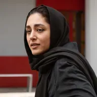 Leer 'Lolita' en Teherán-Un canto a la libertad Azar Nafisi, perseguida por el régimen iraní.