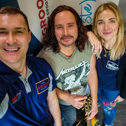 Route326: Ampie oor 'Sy is die een'