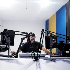 SAKRO METAL FM