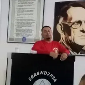 la tribuna