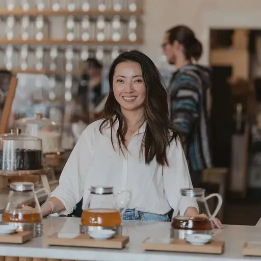 Tracing Tea’s Origins and Benefits, Imagining AI’s Role in Consciousness and Dreams, and Building Brands with Taste and Beauty w/ Jeannie Liu