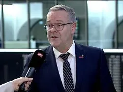 Jörg Dittrich: Aus dem Euro austreten zu wollen, "ist schädlich"