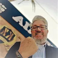 VAMOS FALAR SOBRE CORAGEM DE MUDAR (E MELHORAR) A PRÓPRIA TRAJETÓRIA? | Com Marcos Zanetti (Ep68)