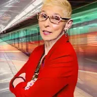 Castle Gate (The Maxwell Curse Trilogy) with Special Guest Lisa Bonnice