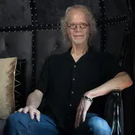 🎙️"I'm Still Here": Resilience, Leadership & Life Lessons with Tom LeNoble | Real English Conversations for Global Professionals