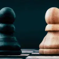 Siervos, no rivales