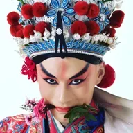 EP109｜《離痛點更近一些》：為京劇發聲，也為未來撐起方向