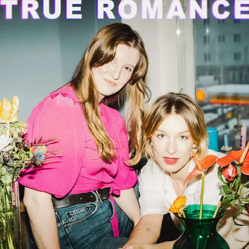 Flickor som är instängda i en gyllene bur