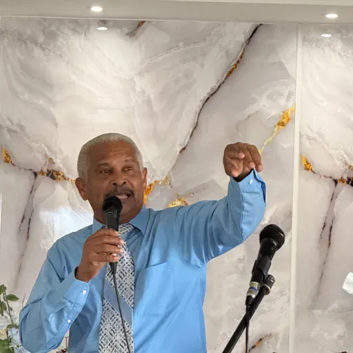 Sermón : El ejemplo y las pisadas de Cristo