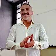 Invitación a escuchar la nueva etapa en podcast de Michel Gaymard. 