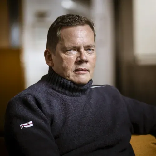 Akademia: Hvat er vísindi ?