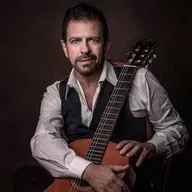 Guillermo Fernández - Siempre se vuelve a Buenos Aires