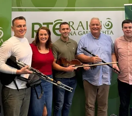 CEOL BEO le Brian Danny Minnie Ó Domhnaill, Joe Armstrong agus Fergal Ó Raifeartaigh.