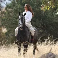 Debuta en La México la rejoneadora Stefania Uribe