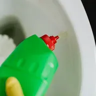 Sadzīves ķīmija: cik kaitīgi var būt dažādi produkti