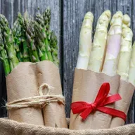 Ist grüner Spargel gesünder als weißer?