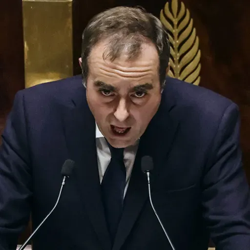 Lecornu all'Assemblea nazionale: "Sospesa la riforma delle pensioni"