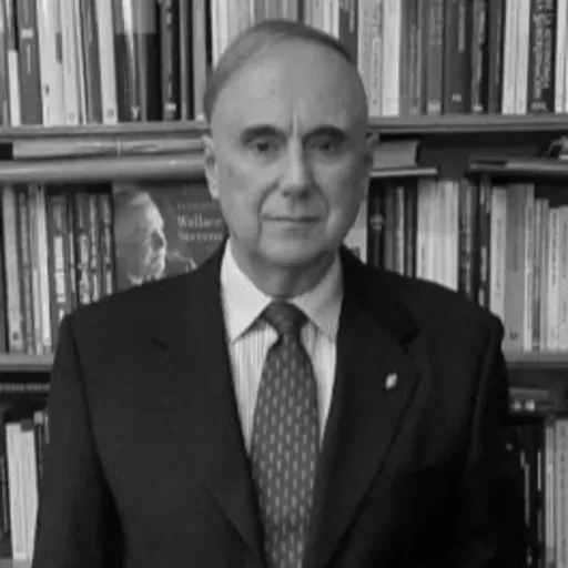 Dos Gardenias - Carlos Piñeiro Iñíguez