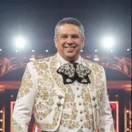 146. Juan Gabriel.