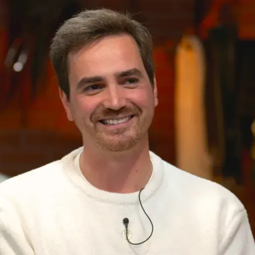 Diogo Lopes: “Assistir ao nascimento da minha filha foi incrível. É uma coisa mágica, é biologia pura e dura, é a força e a coragem que uma mulher tem para dar à luz e ter um filho. Ser pai foi de longe a experiência mais transformadora que me aconteceu”