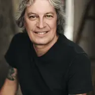 🎙️The History Of Vancouver Radio, Rock Music & Reinvention, 35 Years Behind the Broadcast Mic with Darren "Danger" Grieve | Real English Conversations for Global Professionals