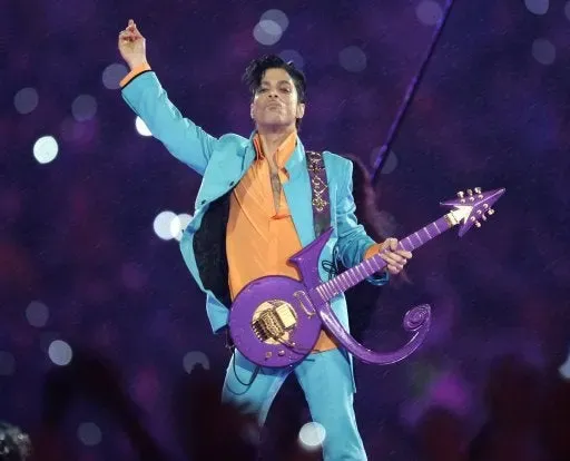 Canciones sobre el color morado