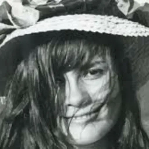 Episode 139: Recordando a María Mercedes Carranza