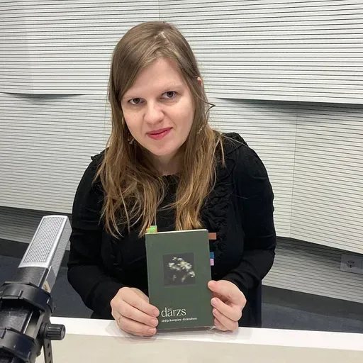 Sintija Kampāne-Štelmahere iepazīstina ar savu debijas krājumu "dārzs"