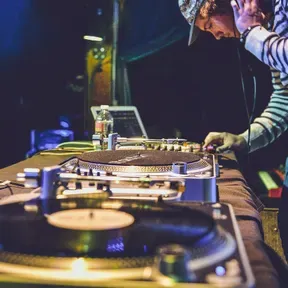 Radio Dance 70 80 90s