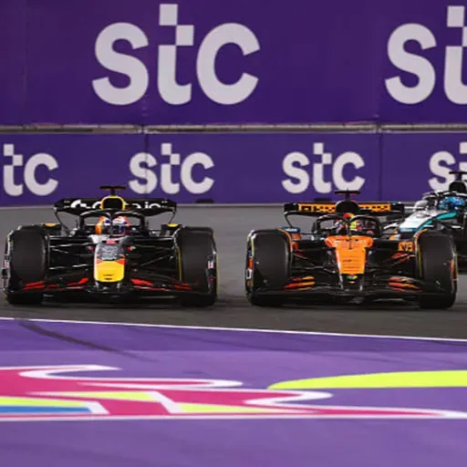 Piastri vence, assume a liderança e dá recado a Verstappen!