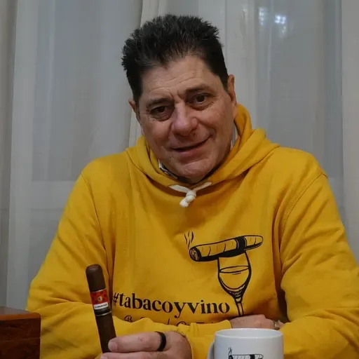 #tabacoyvino by Carmelo Di Fazio. Robusto Libertad de Villiger Cigars. Un tabaco superior.