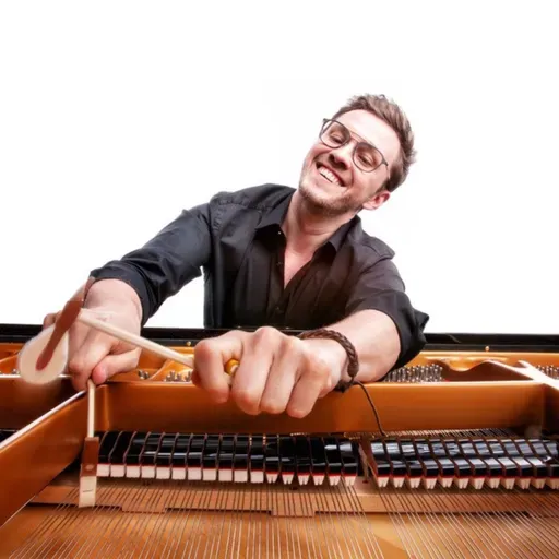 Frank Dupree - Award Winning German Pianist And Conductor. Plays Classical And Jazz. Devotee Of Ukrainian Composer Nikolai Kapustin. London Philharmonic, Bern Symphony, Lincoln Center, Royal Albert Hall!