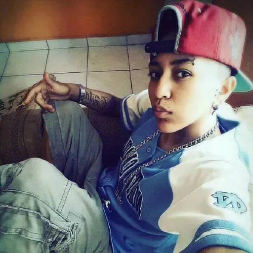 Bienvenido A Mi Ghetto - Crista Garza (Grifis) & Richard Ahumada & Dilus - Talento Urbano - Codice Del Cranio - 2017 -