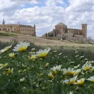 10.000 lugares para viajar con Ángela Gonzalo - El fascinante patrimonio de la campiña sevillana - 05/04/25