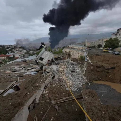 Conflito entre Armênia e Azerbaijão já atinge áreas civis