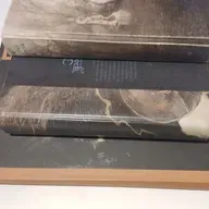 A arte da coletânea: curadoria, conceito, imagem