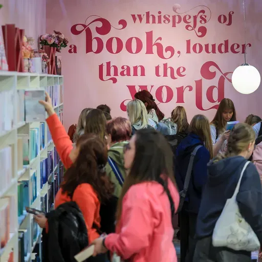 Jugendbuchtrends: Mit New Adult und Dark Fantasy zu mehr Lesefreude?