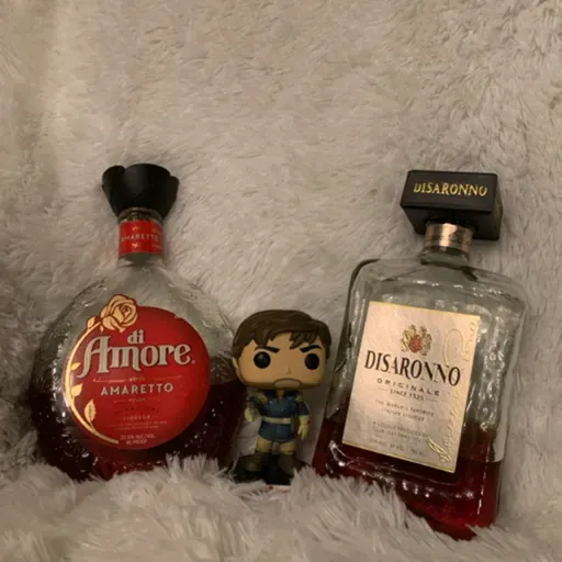 S10E195 Amaretto, a tasty treat from Italy