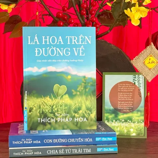 ‘Lá hoa trên đường về’ - Những vấn đáp mở lối tỉnh thức giữa đời sống hiện đại