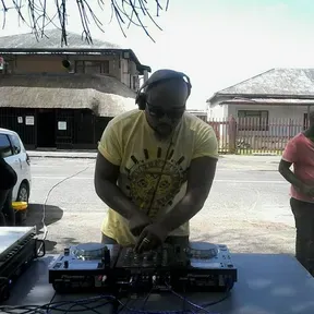 CRATEDIGGINGMUSIQ